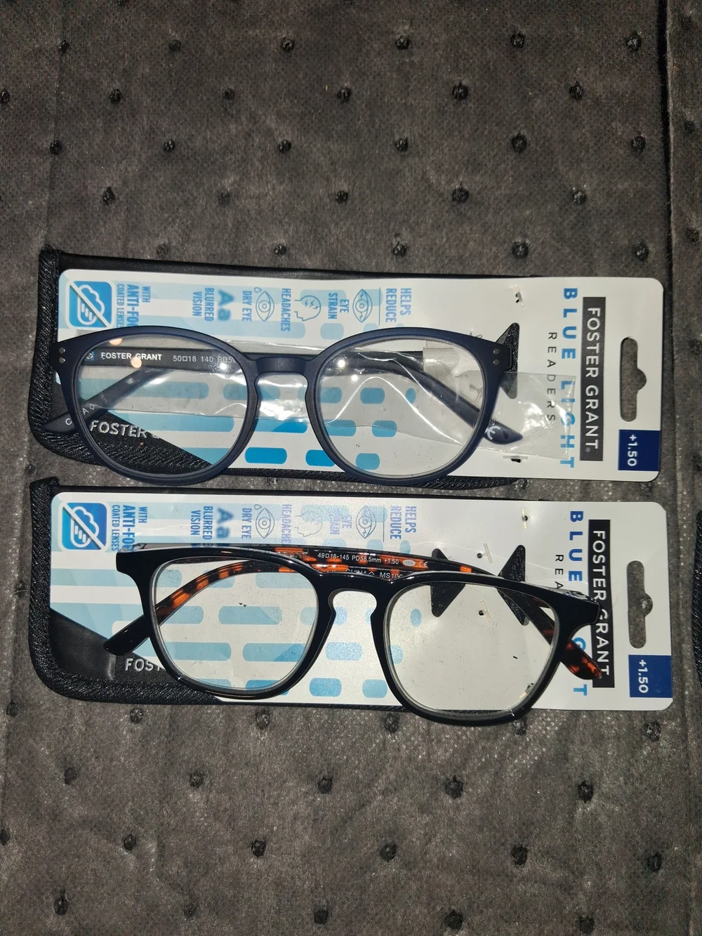 The 4 Pack Foster Grant Blue Light Readers with +1.50 strength offer unisex
